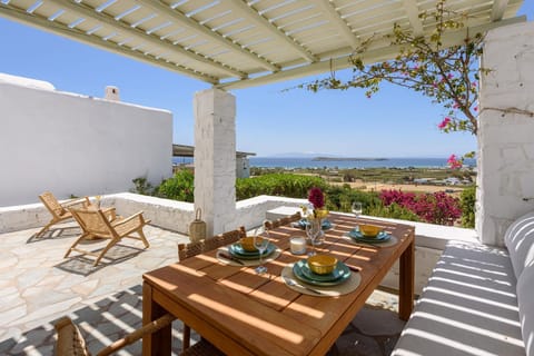Patio, Day, Natural landscape, View (from property/room), Balcony/Terrace, Seating area, Dining area, Sea view