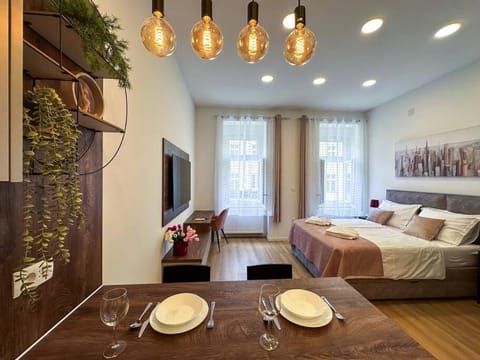 Seating area, Bedroom