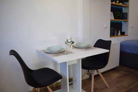 Photo of the whole room, Seating area, Dining area