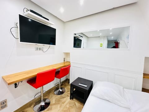 TV and multimedia, Bedroom