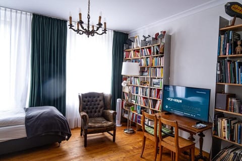 Library, Living room