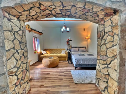 Bed, Photo of the whole room, Seating area, flat iron, hair dryier, internet, internet, towels, towels, air conditioner, air conditioner