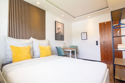 Bed, Photo of the whole room, Bedroom, wardrobe