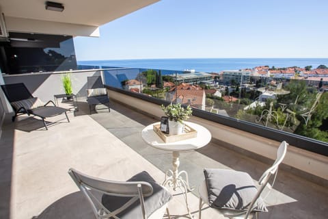 Balcony/Terrace, Dining area, City view, Sea view