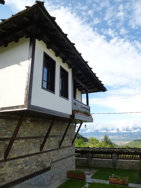 Property building, Street view