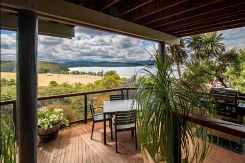 Garden, View (from property/room), Balcony/Terrace, Lake view