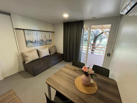 Mobilna kućica Sunny day Apartment in Šibenik-Knin County, Croatia