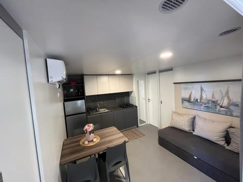 Mobilna kućica Sunny day Apartment in Šibenik-Knin County, Croatia