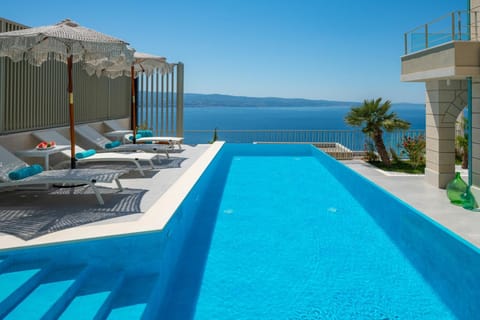 Balcony/Terrace, Pool view, Swimming pool