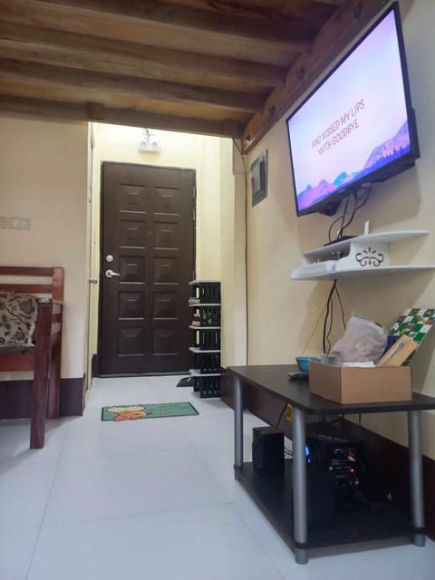 Communal lounge/ TV room, TV and multimedia, Living room