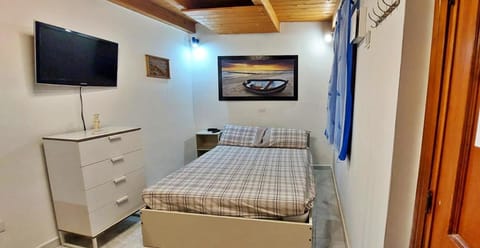 Bed, TV and multimedia