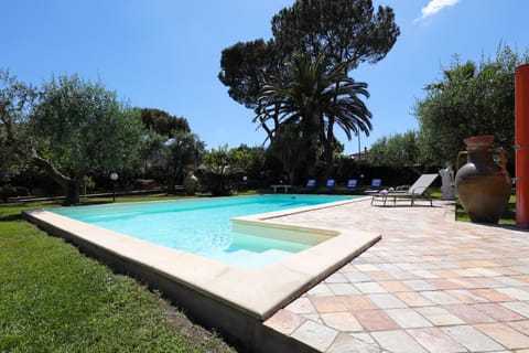 Solarium, Kitchen or kitchenette, Swimming pool