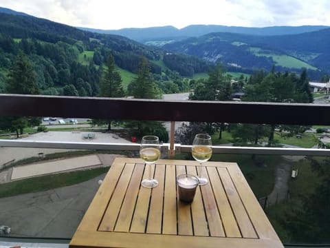View (from property/room), Balcony/Terrace