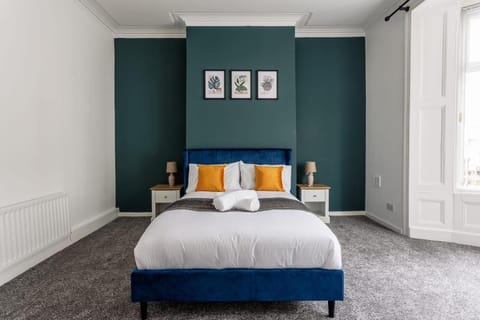 Perfect 2 BR home stay, 10 mins walk from the city House in South Shields