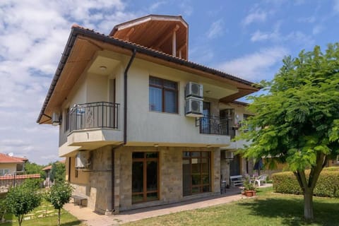 Property building, Spring