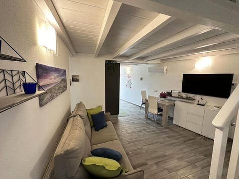 Comodo e funzionale appartamento in pieno centro a Sant'Antioco C228 Apartment in Sardinia