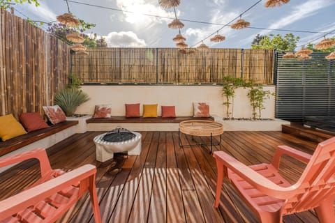 Patio, Day, View (from property/room), Balcony/Terrace, Balcony/Terrace, Living room, sunbed