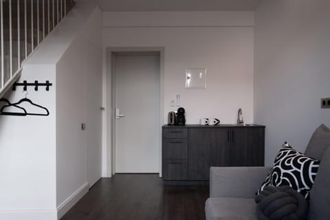 Kitchen or kitchenette, Living room, Seating area