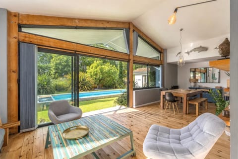 Living room, Garden view, Pool view, Swimming pool