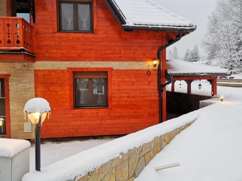 Property building, Day, Winter