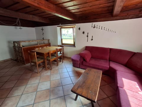 Rustico Rosso di Ribia House in Canton of Ticino