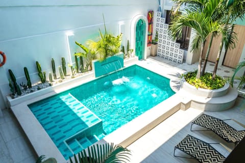 Pool view, Swimming pool, sunbed