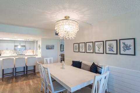 Luxury, Direct Oceanfront Unit and Balcony, Northeast Corner, Heated Pool, Garage Parking House in Daytona Beach