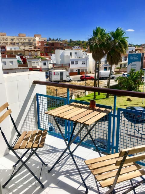 View (from property/room), Balcony/Terrace, Seating area, Dining area, City view