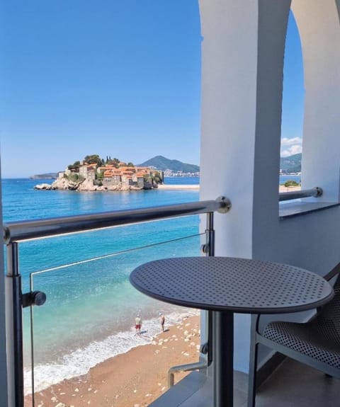 Beach apartment Sveti Stefan Apartment in Sveti Stefan