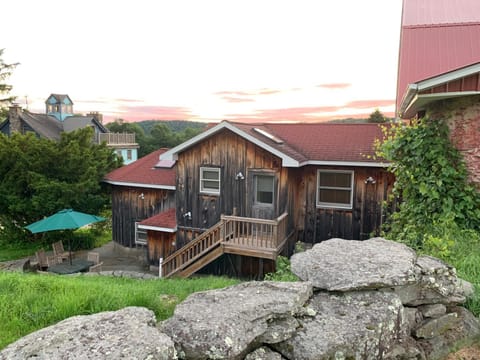 Property building, Day