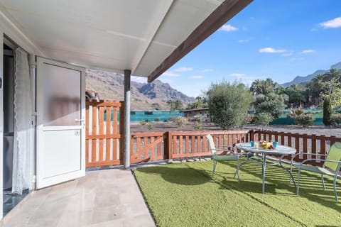 Patio, Garden, Balcony/Terrace, Dining area, Mountain view