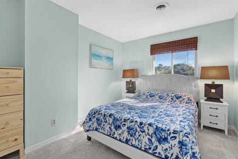 Backyard Oasis 1 Mile to Beach Golf Cart Friendly House in Socastee