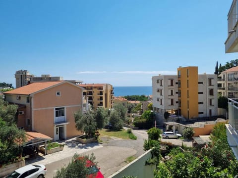 City view, Sea view, Street view, Parking