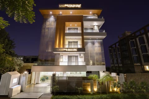 Property building, Facade/entrance