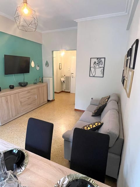 Communal lounge/ TV room, TV and multimedia, Living room, Seating area