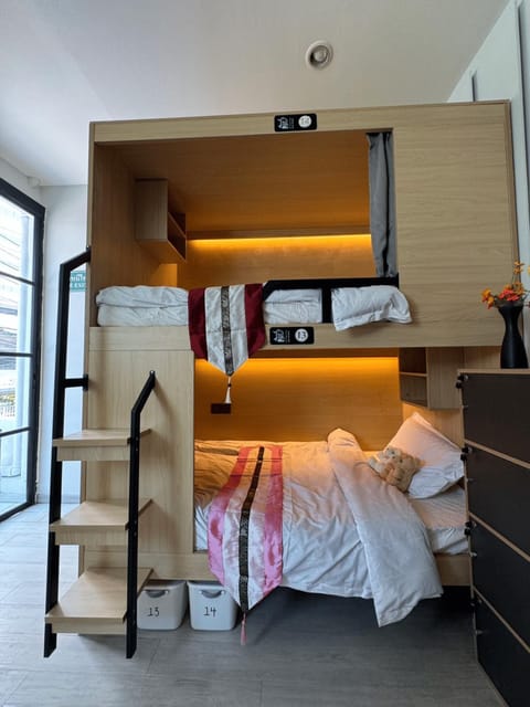 Bed, Photo of the whole room, Bedroom, bunk bed