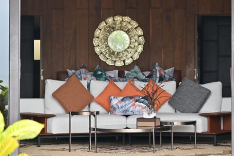 Bed, Living room, Decorative detail, Seating area, Bedroom