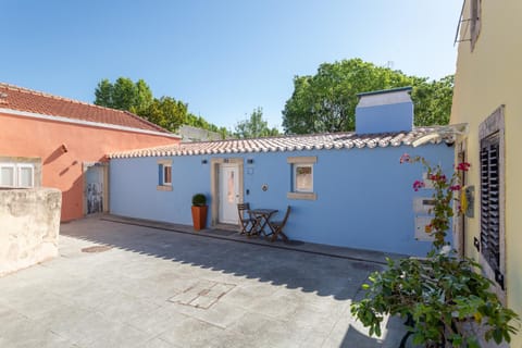 Patio, Facade/entrance, Quiet street view