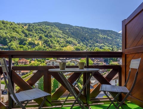 View (from property/room), Balcony/Terrace, Mountain view
