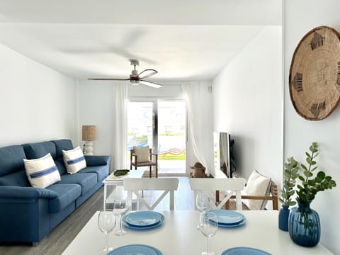 TV and multimedia, Living room, Dining area