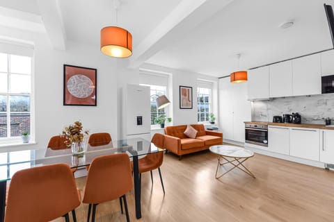 Living room, Dining area, kitchen