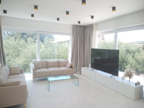 Internal: Not applicable to any particular room