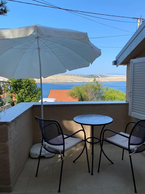 Natural landscape, Balcony/Terrace, Sea view