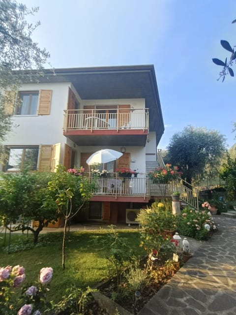 Property building, Spring, Day, Garden, Balcony/Terrace, Garden view