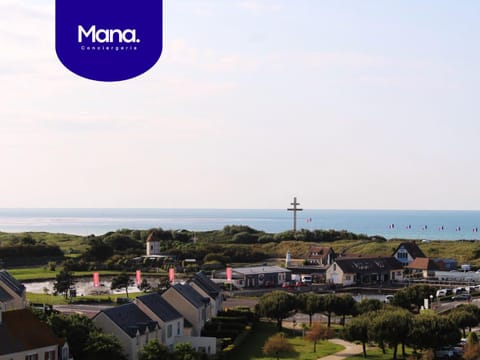 Natural landscape, Beach, City view, Sea view, Location