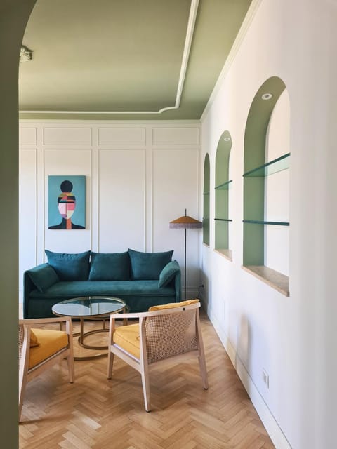 Living room, Seating area, furniture