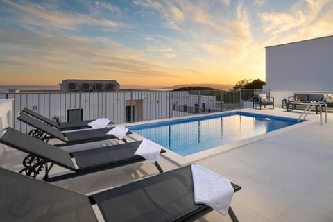 Ferienhaus Komplex - Villa David - Makarska Exklusiv Villa in Makarska