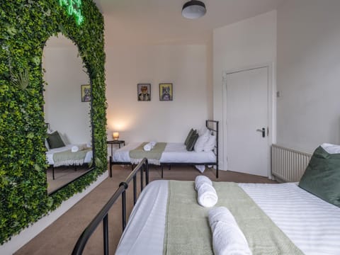 Large Group Central Apartment Apartment in Newcastle upon Tyne