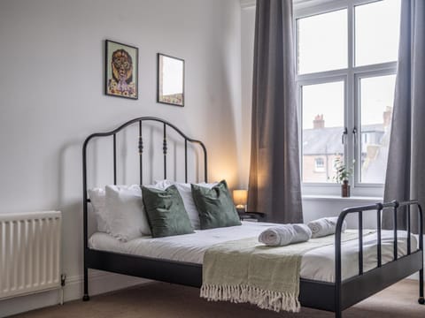 Large Group Central Apartment Apartment in Newcastle upon Tyne