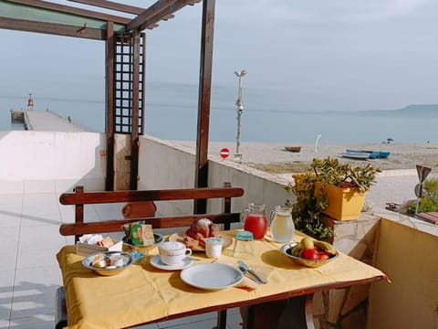 View (from property/room), Balcony/Terrace, Breakfast